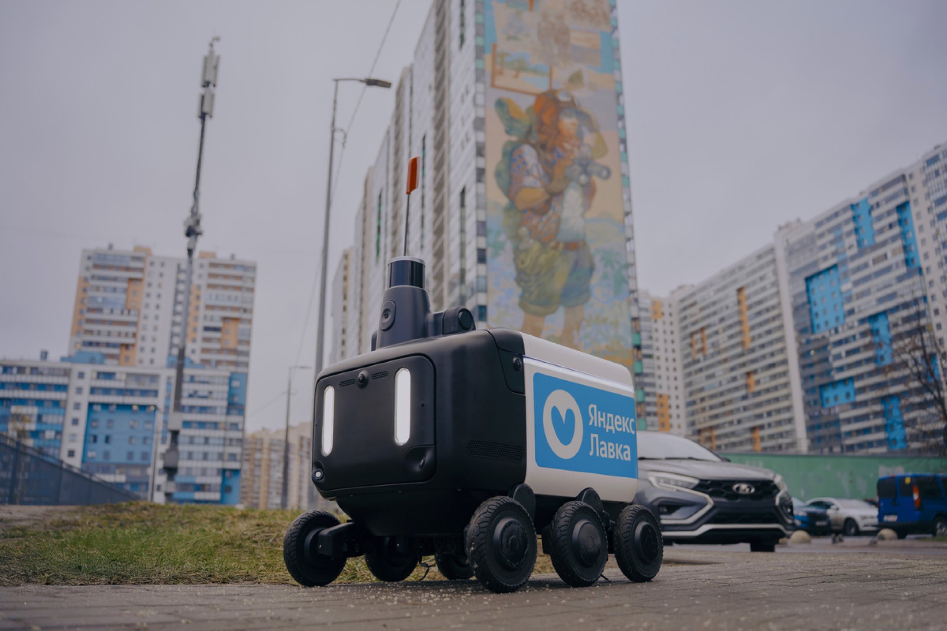 Яндекс запустил роботов-доставщиков в Санкт-Петербурге